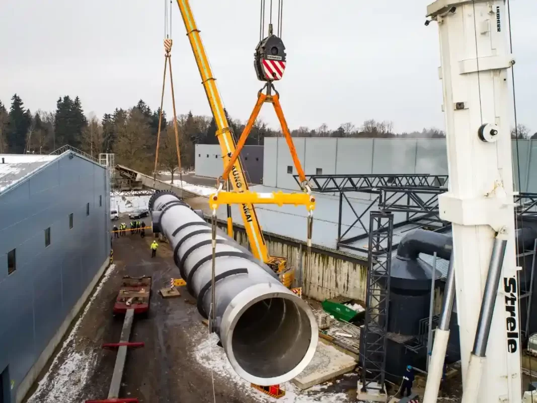MOD 70 Spreader Beam in Action