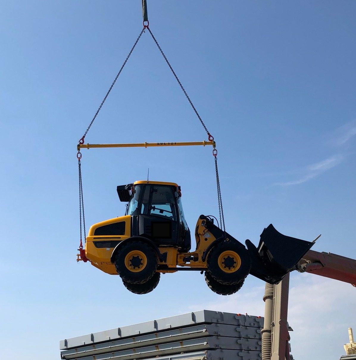 Spreader Beams vs Lifting Beams Definition, Design and Application