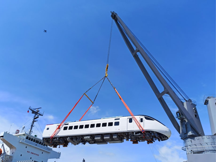 Modulift spreader beam lifting new bullet train