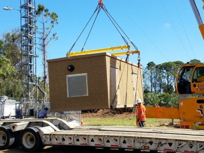 2 Modulift Spreader Beams lifting a modular building